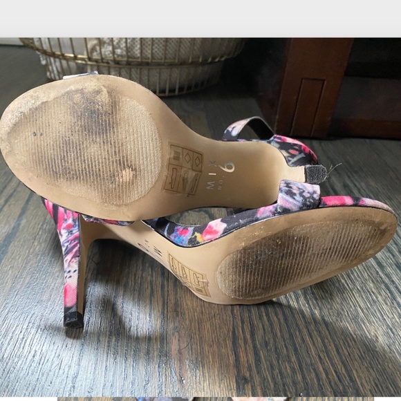 Floral strappy heels - Picture 4 of 4